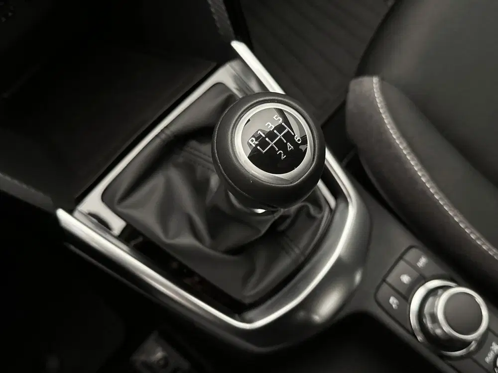 Mazda 2 1.5 e-SkyActiv-G 90 Centre-Line uit 2023, foto 14