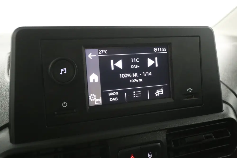 Peugeot Partner Opel Combo-e 50 kWh uit 2022, foto 16