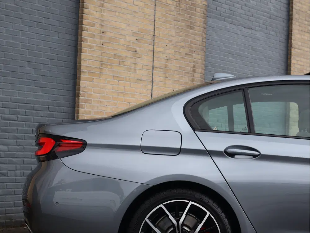 BMW 5-serie 5 Serie 530e High Executive M Sport Schuif uit 2021, foto 20