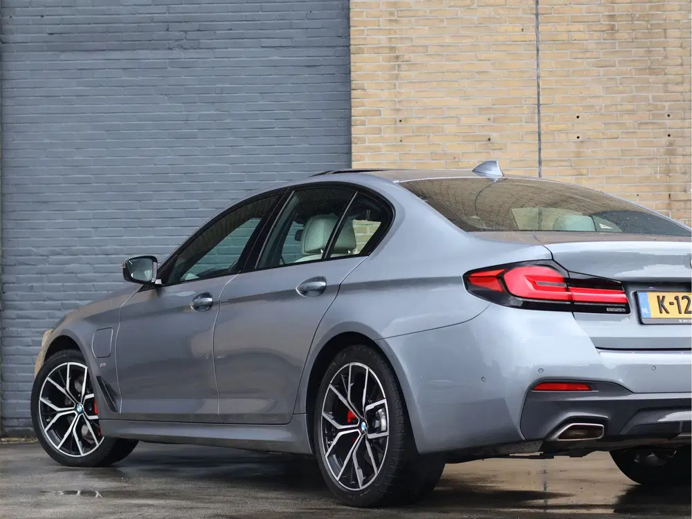 BMW 5-serie 5 Serie 530e High Executive M Sport Schuif uit 2021, foto 6