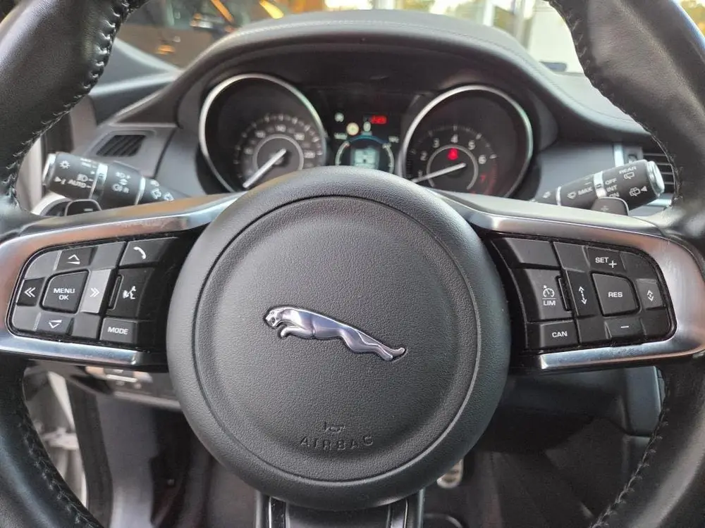 Jaguar E-Pace 2.0 *Carplay*Sfeerverlichting*Adaptieve Cruise uit 2019, foto 9