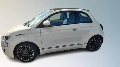 Fiat 500 E-Cabrio- Rijklaar. 42KW-Snelladen.Carplay uit 2021
