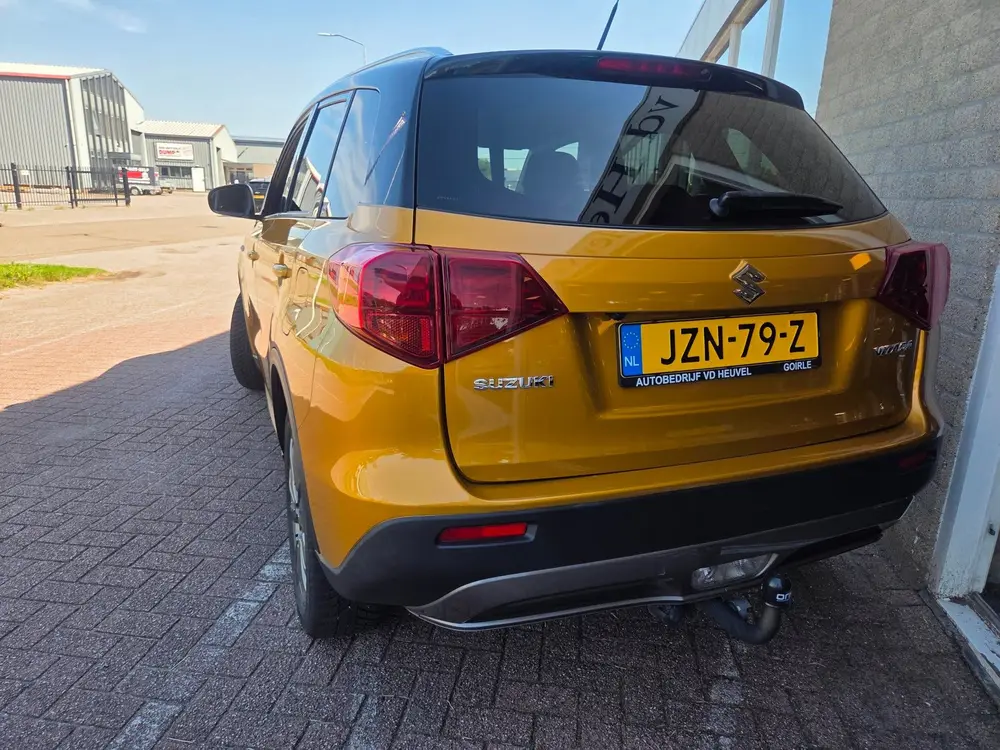 Suzuki Vitara 1.0 Boosterjet Camera*Trekhaak*Carplay*Stoelve uit 2019, foto 2