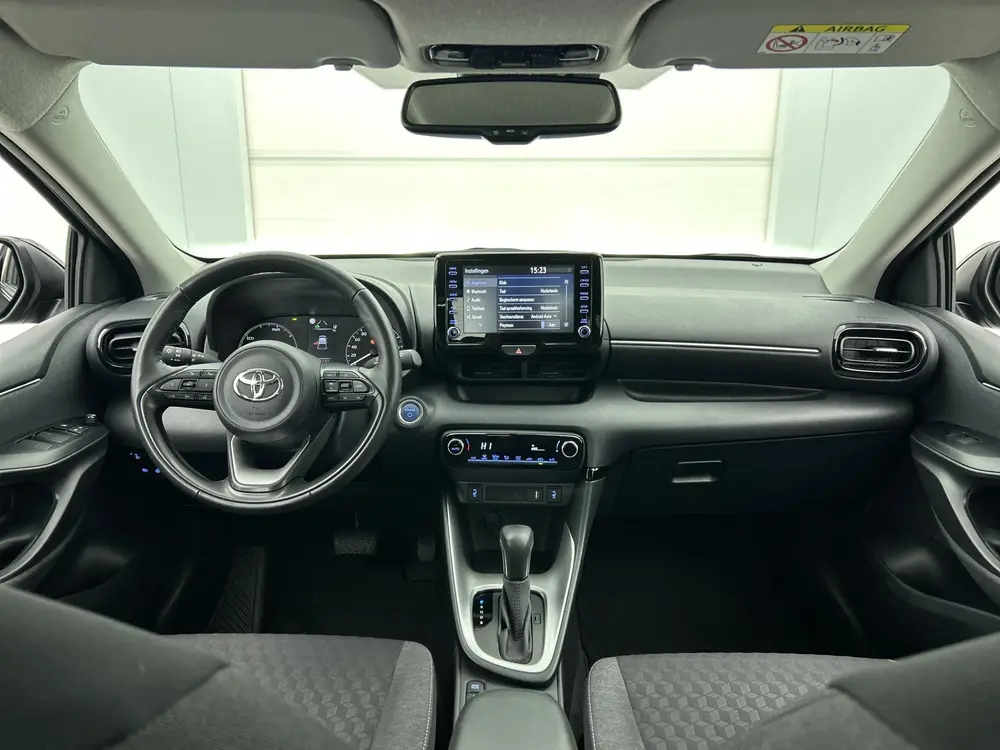 Toyota Yaris 1.5 Hybrid Dynamic + uit 2024, foto 4