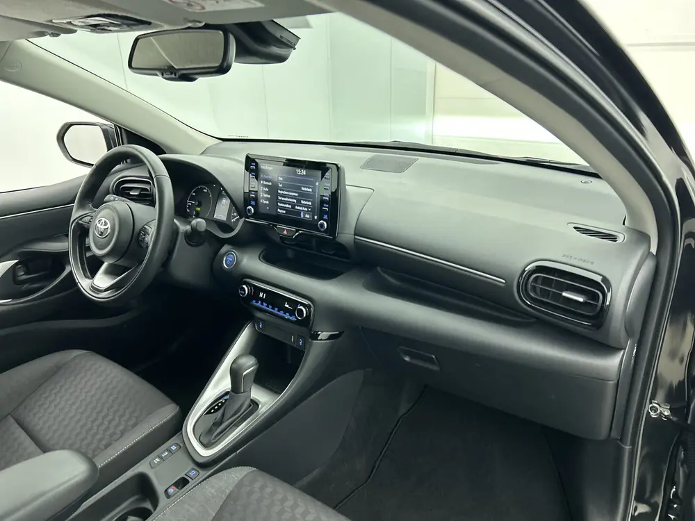 Toyota Yaris 1.5 Hybrid Dynamic + uit 2024, foto 6