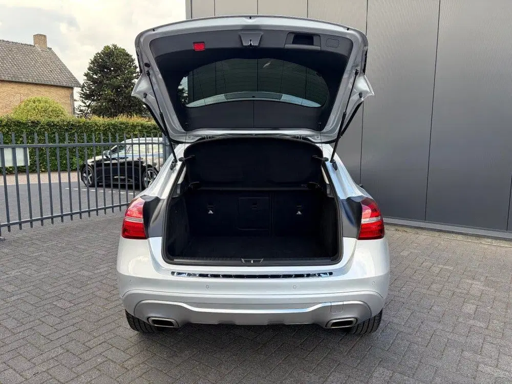 Mercedes-Benz GLA GLA 180 Aut. Sportstoelen Leder Nav uit 2019, foto 11