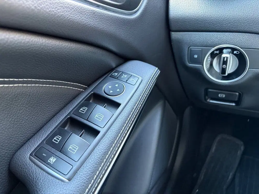 Mercedes-Benz GLA GLA 180 Aut. Sportstoelen Leder Nav uit 2019, foto 16