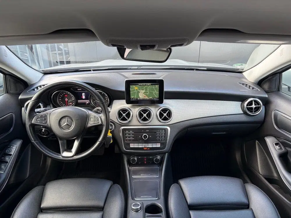 Mercedes-Benz GLA GLA 180 Aut. Sportstoelen Leder Nav uit 2019, foto 6