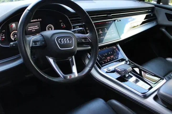 Audi Q7 60 TFSI e quattro Competition uit 2021, foto 12