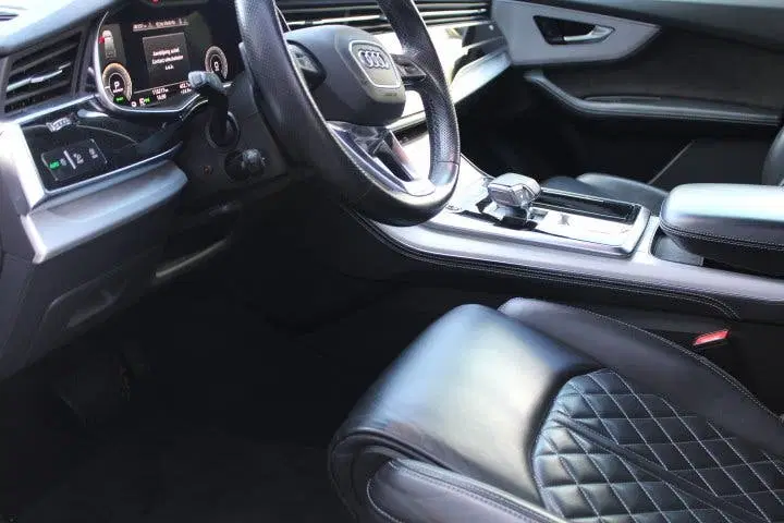 Audi Q7 60 TFSI e quattro Competition uit 2021, foto 6