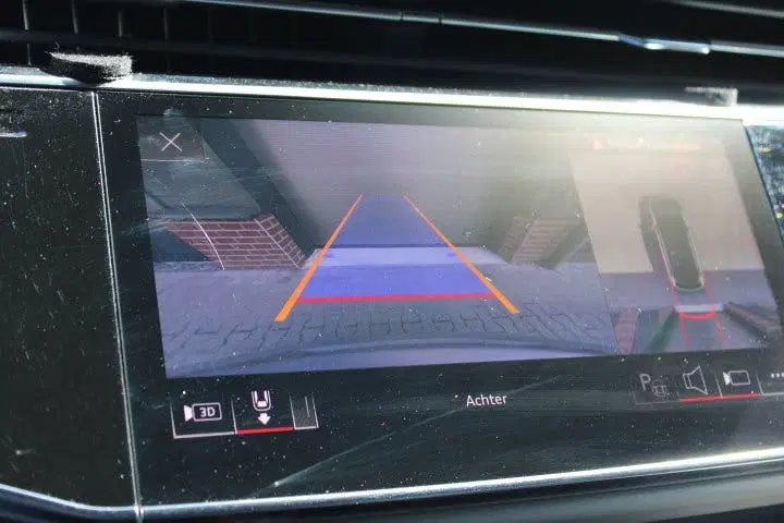 Audi Q7 60 TFSI e quattro Competition uit 2021, foto 8