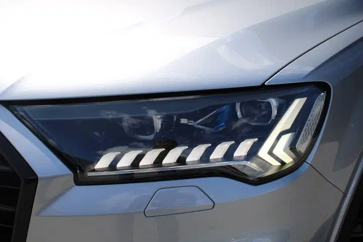Audi Q7 60 TFSI e quattro Competition uit 2021, foto 9