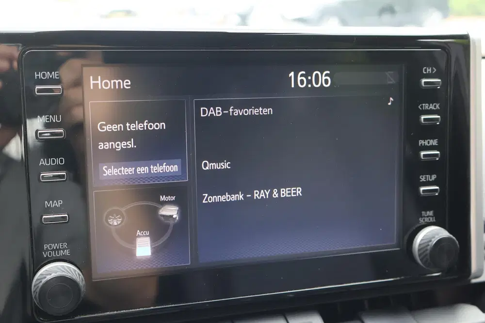 Toyota RAV 4 2.5 Hybrid Style uit 2020, foto 20