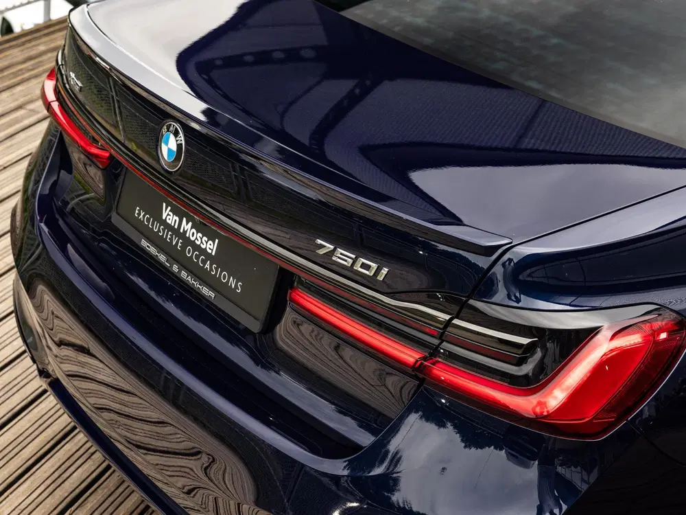 BMW 7-serie 750i xDrive High Executive uit 2021, foto 12