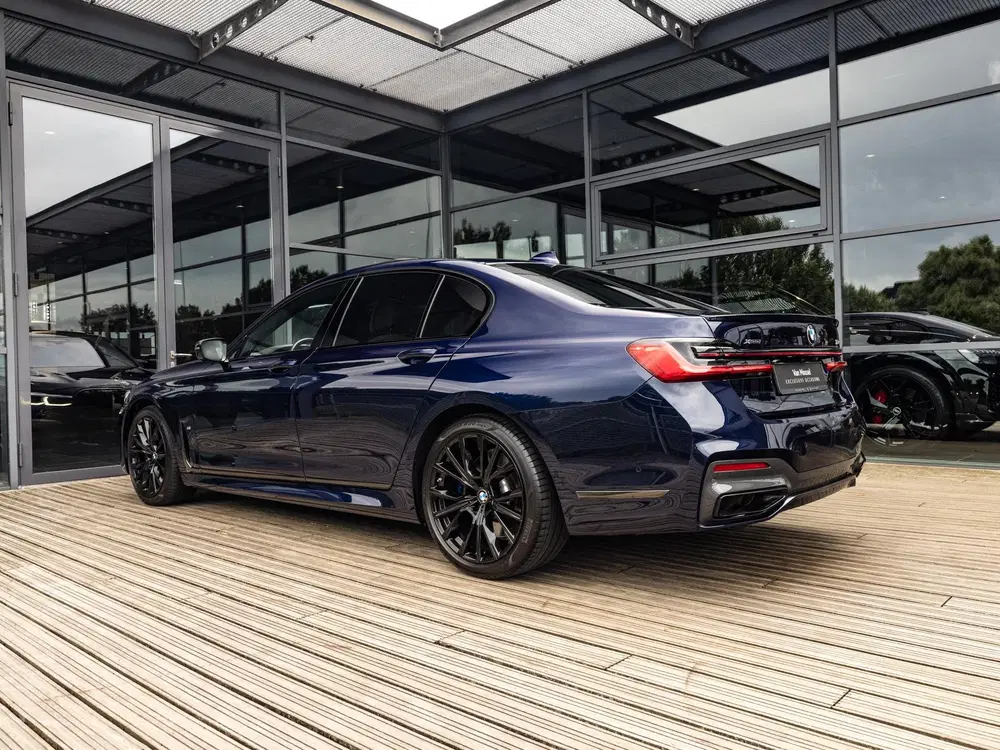 BMW 7-serie 750i xDrive High Executive uit 2021, foto 14