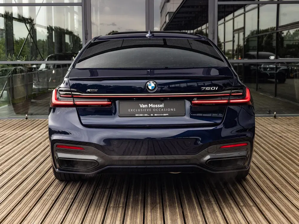 BMW 7-serie 750i xDrive High Executive uit 2021, foto 5