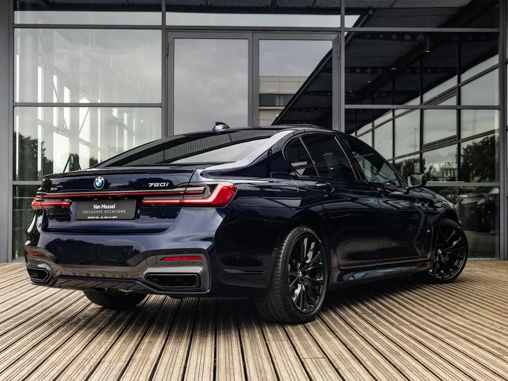 BMW 7-serie 750i xDrive High Executive uit 2021, foto 6