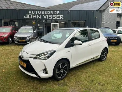 Toyota Yaris 1.5 Hybrid Bi-Tone Plus * hybride * panora uit 2019