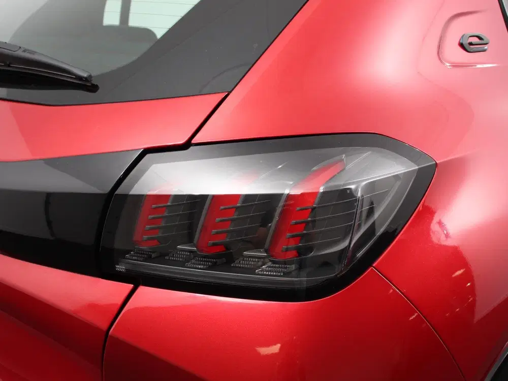 Peugeot 208 EV Allure 50 kWh Automaat SOH 89% Climate uit 2020, foto 11