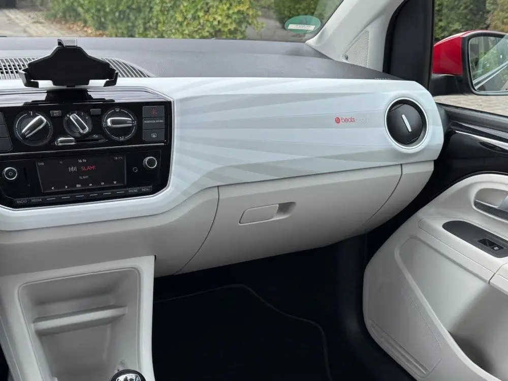 Volkswagen UP 1.0 BMT UP! BEATS Camera Cruise Control PDC uit 2019, foto 18