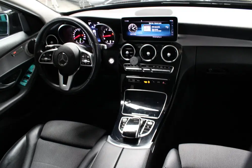 Mercedes-Benz C-Klasse 180 AMG l Carplay Cruise PDC uit 2020, foto 15