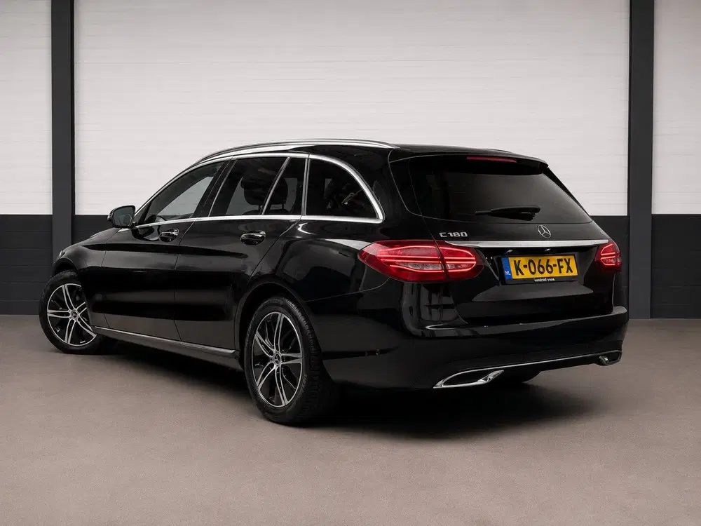 Mercedes-Benz C-Klasse 180 AMG l Carplay Cruise PDC uit 2020, foto 7
