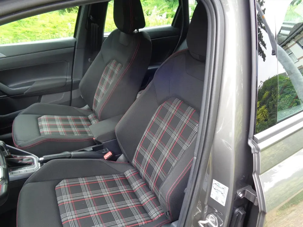 VOLKSWAGEN Polo 2.0 TSI 200pk 6-DSG GTi bij Vakgarage met uit 2019, foto 10