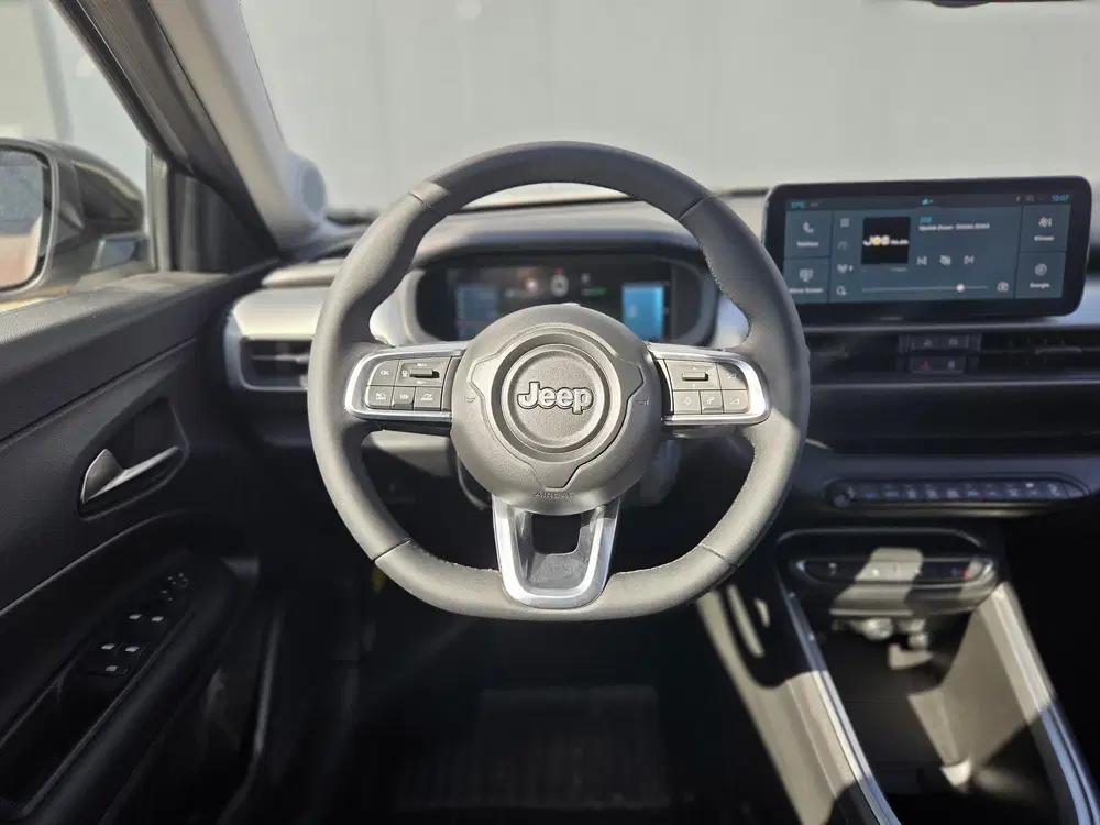 Jeep Avenger Altitude 54 kWh uit 2025, foto 2