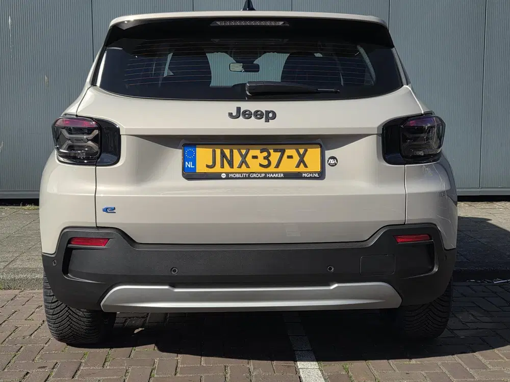 Jeep Avenger Altitude 54 kWh uit 2025, foto 5