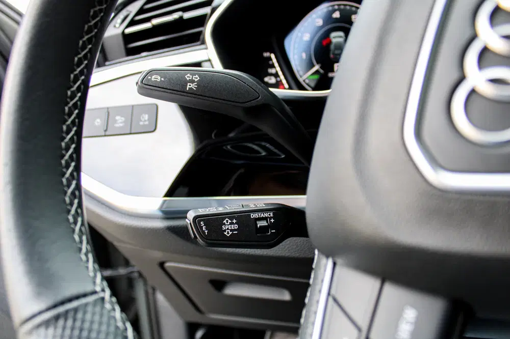 Audi Q3 45 TFSI e S Edition uit 2022, foto 17