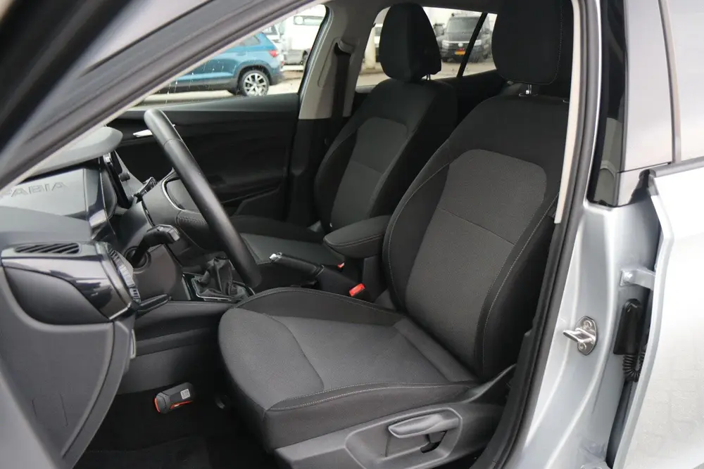Skoda Fabia 1.0 TSI 95pk Business Edition uit 2025, foto 4