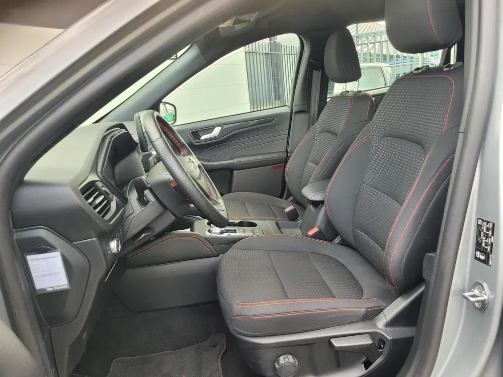 Ford Kuga 2.5 PHEV ST-Line uit 2023, foto 7