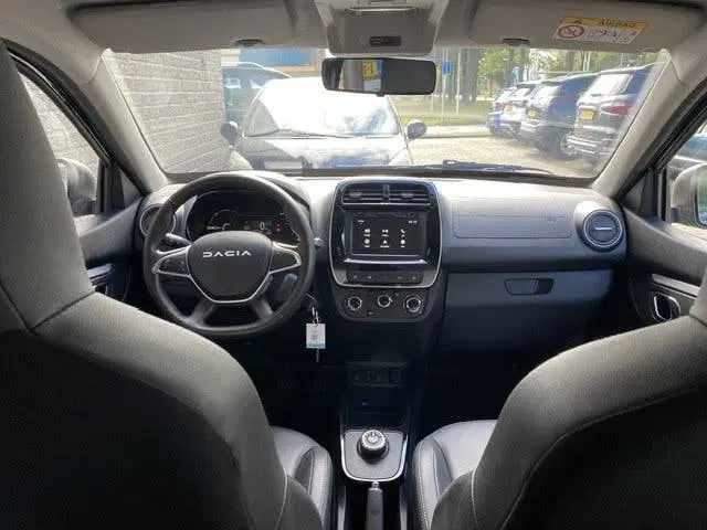 Dacia Spring Expression CARPLAY uit 2024, foto 10
