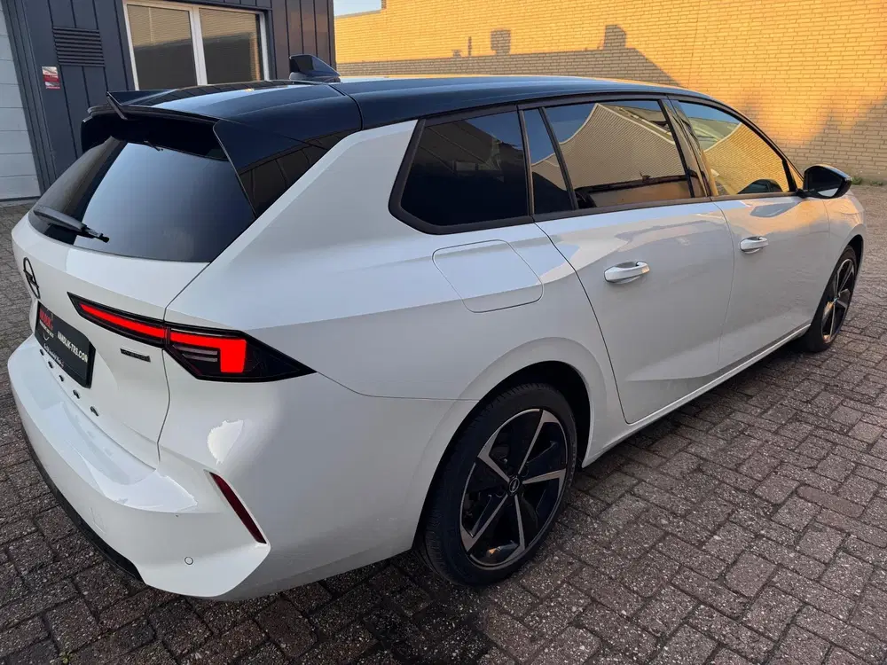 Opel Astra 1.6 Turbo Plug In Hybrid Edition uit 2025, foto 11