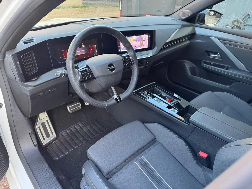 Opel Astra 1.6 Turbo Plug In Hybrid Edition uit 2025, foto 3