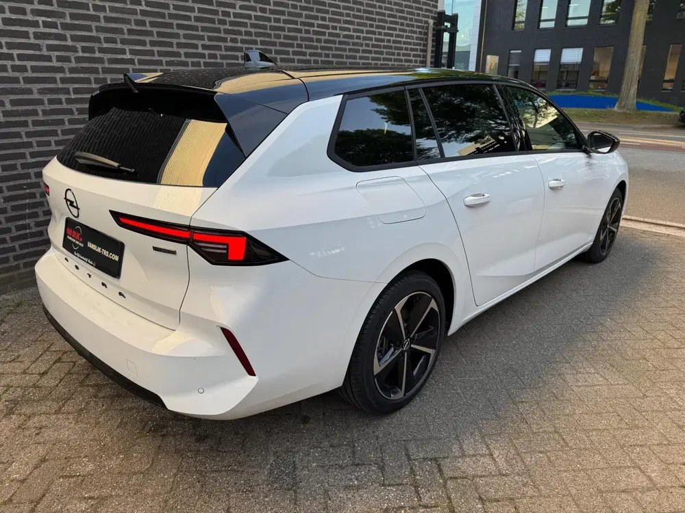 Opel Astra 1.6 Turbo Plug In Hybrid Edition uit 2025, foto 5