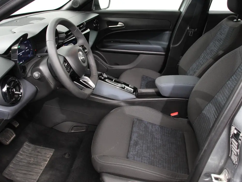 Alfa Romeo Junior Elettrica Automaat 156PK Adaptieve Cruise uit 2025, foto 2