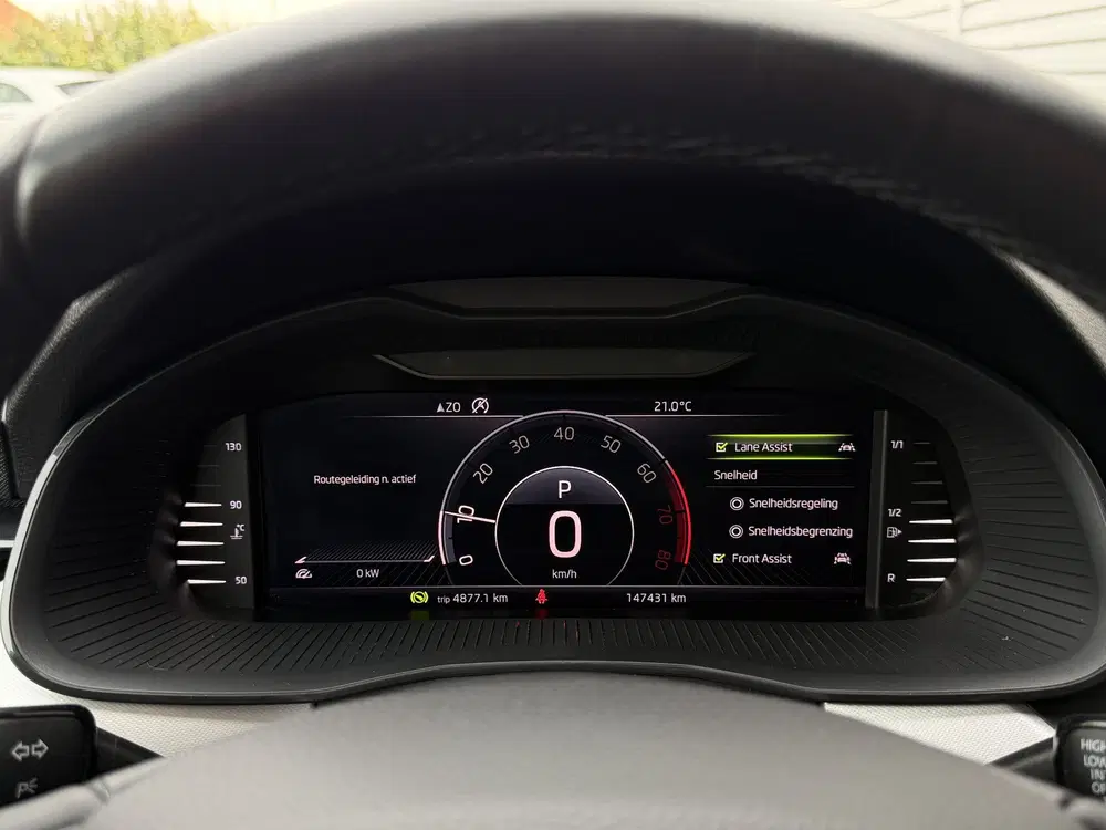 Skoda Scala 1.0 TSI DSG Ambition Navi uit 2020, foto 2