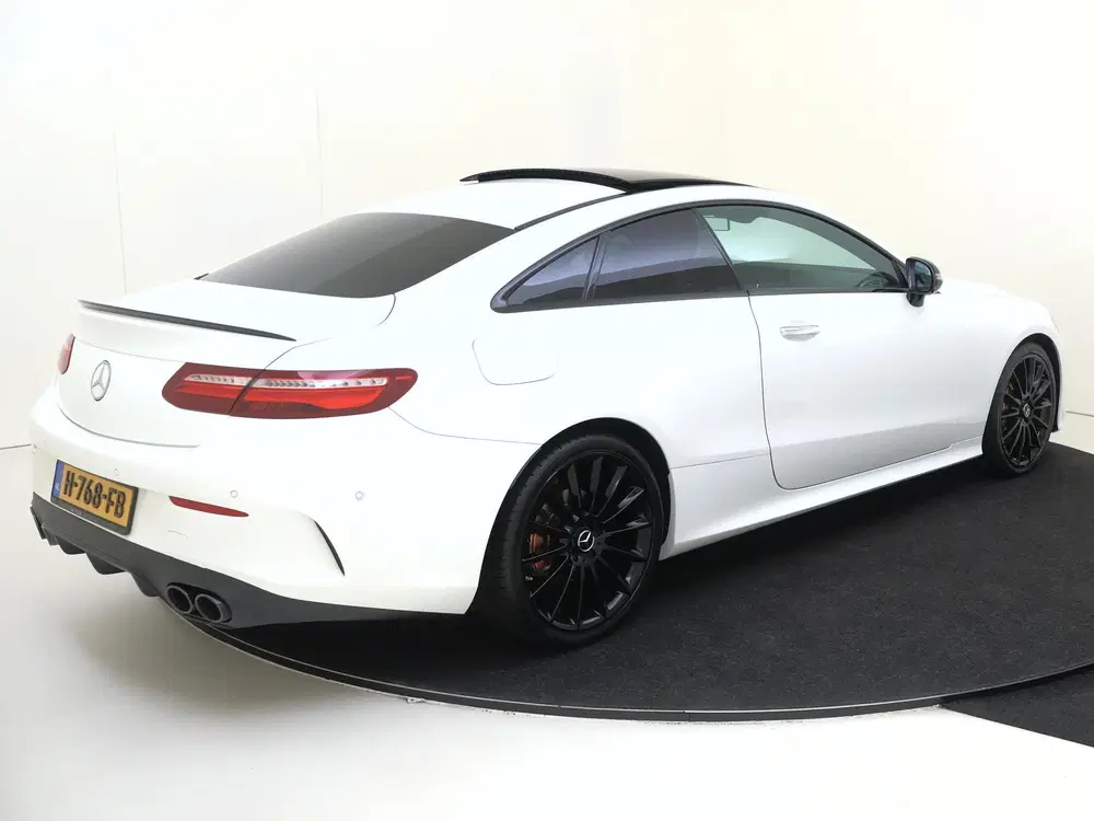 Mercedes-Benz E-Klasse E-klasse Coupé 200 uit 2020, foto 4