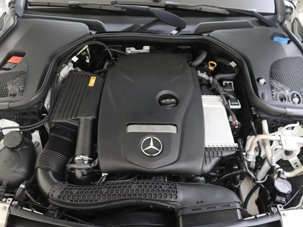 Mercedes-Benz E-Klasse E-klasse Coupé 200 uit 2020, foto 5