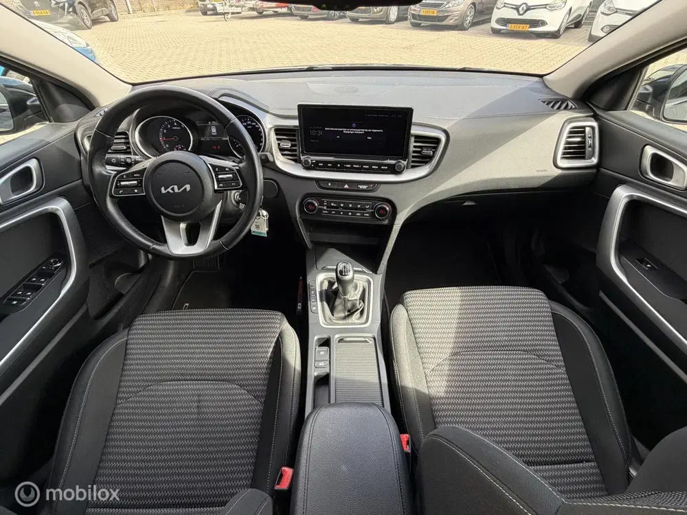 Kia Ceed 1.0 T-GDi DynamicLine uit 2022, foto 14