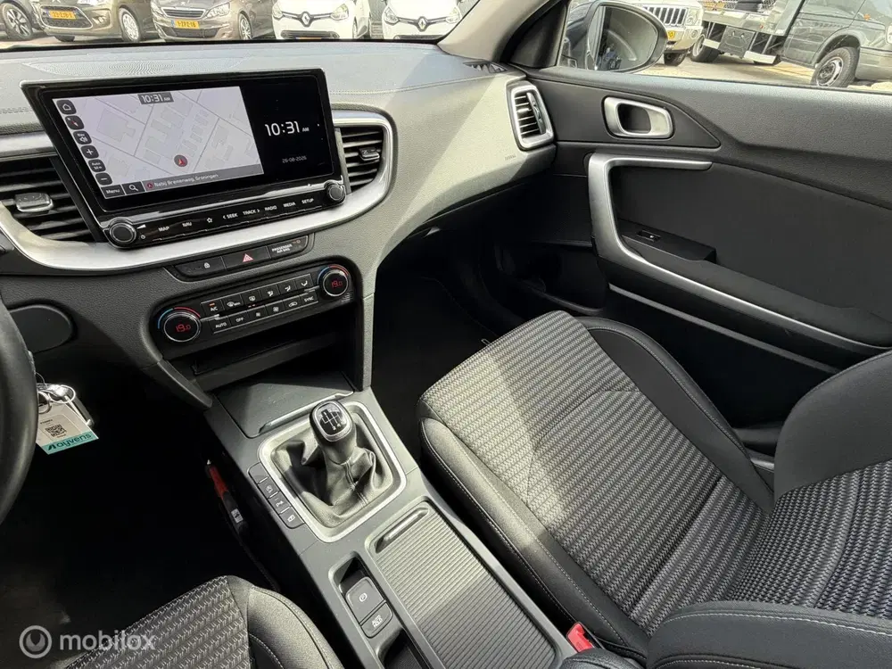 Kia Ceed 1.0 T-GDi DynamicLine uit 2022, foto 15