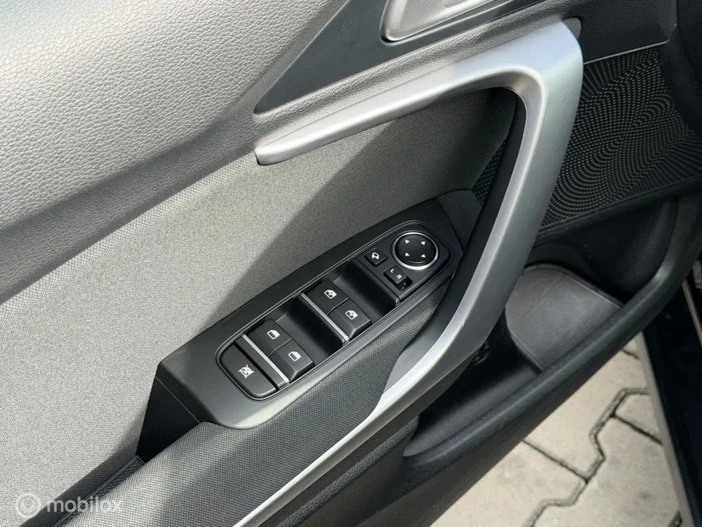 Kia Ceed 1.0 T-GDi DynamicLine uit 2022, foto 19