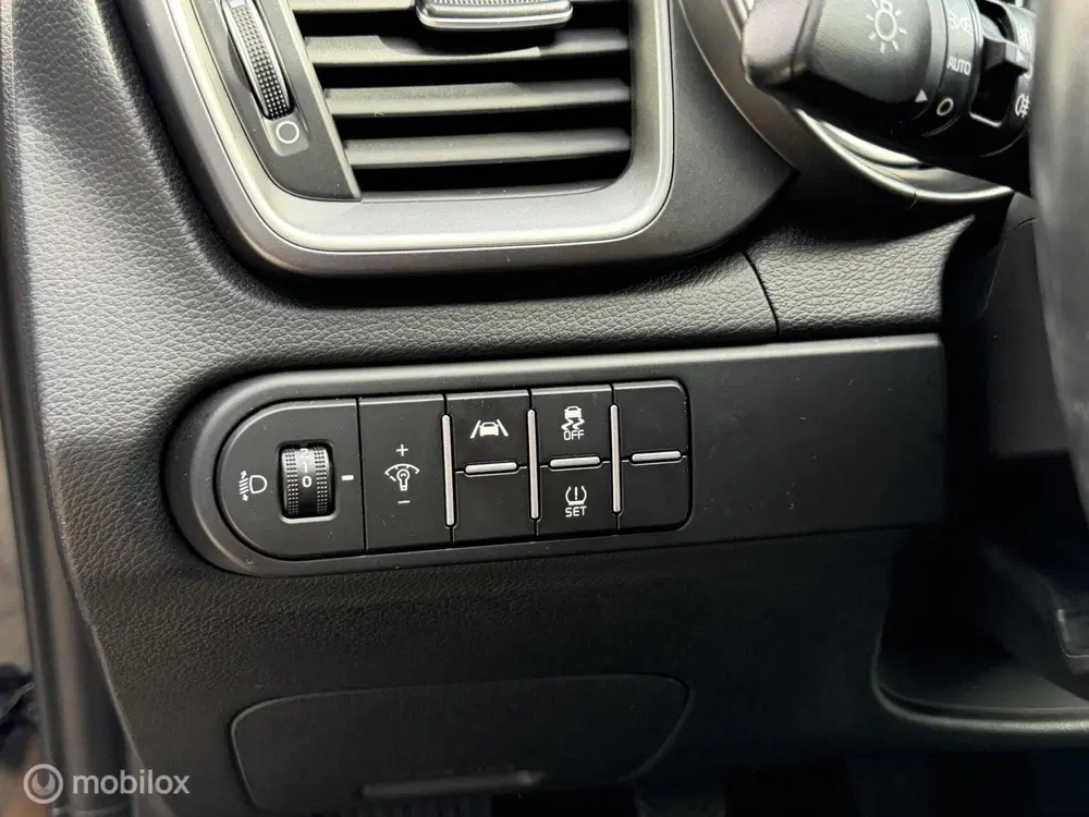 Kia Ceed 1.0 T-GDi DynamicLine uit 2022, foto 20