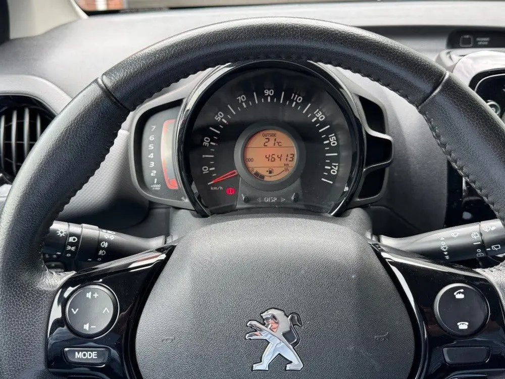 Peugeot 108 1.0 E-VTI ALLURE TOP Cabrio Apple CarPlay uit 2021, foto 10