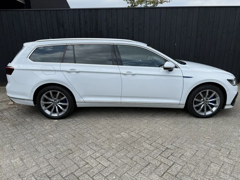 Volkswagen Passat Variant 1.4 TSI PHEV GTE Business uit 2023, foto 2