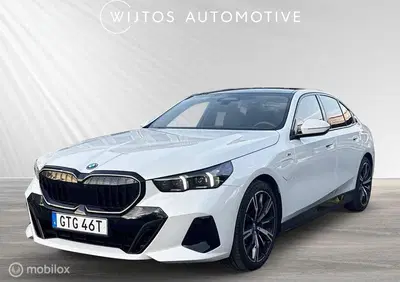 BMW 5-serie 550e xDrive M-Sport Pro uit 2024