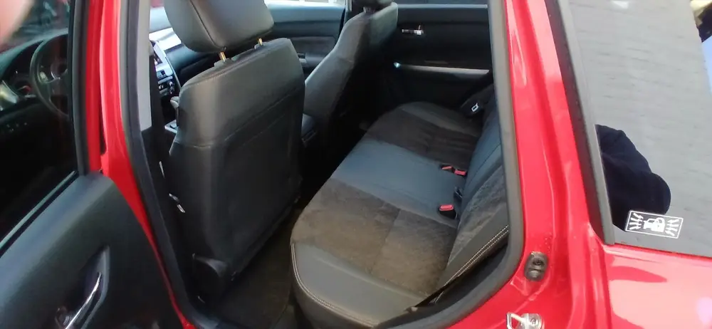 Suzuki Vitara 1.4 Boosterjet 140pk automaat Stijl (sunro uit 2019, foto 13