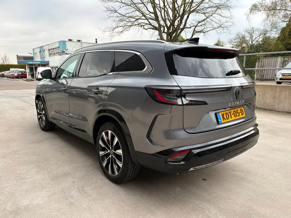 Renault Espace E-Tech full hybrid 200 techno 7p. uit 2023, foto 4