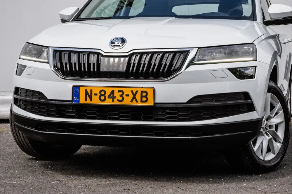 Skoda Karoq 1.0 TSI Business Edition Plus Trekhaak uit 2022, foto 2